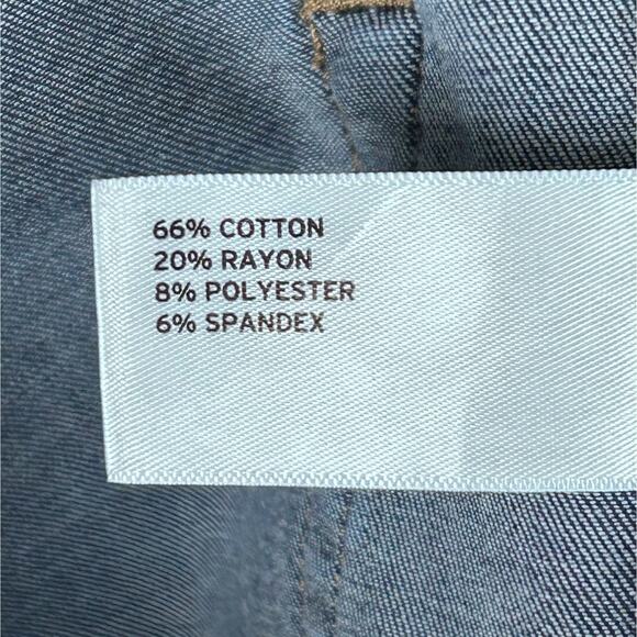 Duluth Trading Co Womens Straight Leg Jeans Size 10 Short Blue Denim 5 Pocket - Picture 8 of 13